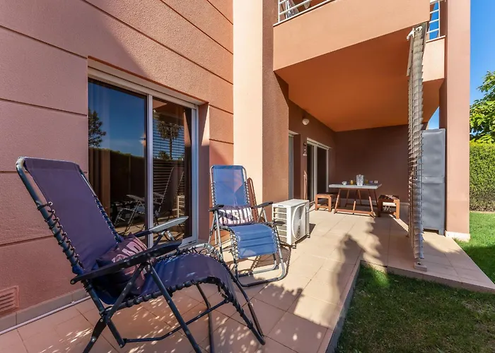 Serene Ocean 1 Bdr With Patio By Lovelystay *